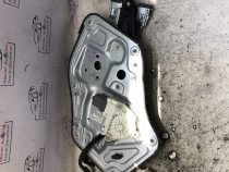 Macara geam stanga fata Skoda Yeti 2012