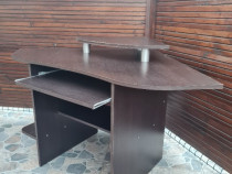 Birou pentru colt