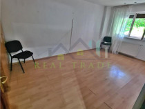 Garsoniera decomandata, bloc de apartamente Racadau