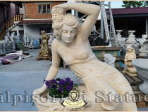 Statuetă jardinieră flori, galben patinat, model J12.
