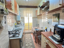 Apartament de vanzare 2 camere decomandat, zona Centrala Sac