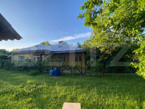 Casă solidă de vânzare 120mp, 1840mp teren la strada prin