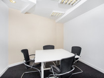 Spațiu de birou tip open-plan pentru 10 persoane în Regus Charles de