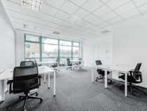 Spațiu de birou privat pentru 5 persoane în Regus Iride Business