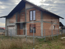 Vila mare, proiect frumos, teren 762 mp, garaj, Parta-Timiso