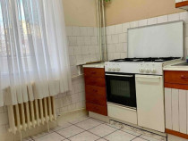 Apartament cu 3 camere in zona Dacia
