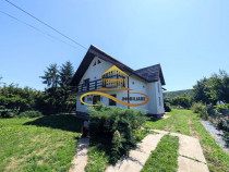 Casă &icirc;n Traian, poziție excelentă!