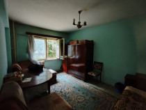 APARTAMENT 3 CAMERE, STR. ALUNISULUI, SECTOR 4, ETAJ 1