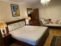 Apartament 3 camere, pe Splaiul Crisanei