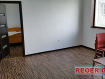 Republicii 3 cam 1A, etaj 6/10 renovat 400 euro/luna