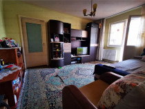 Apartament 2 camere, semidecomandat, etaj 2/4, zona Noua!