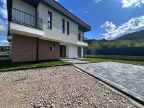 CASA TRIPLEX DE VÂNZARE ÎN FLOREȘTI – CONFORT ȘI ELEGANȚĂ!