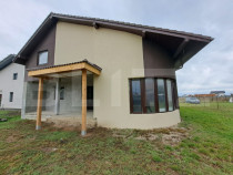 Casă nouă, finisată complet, în Bod- la 15 min. de Cores