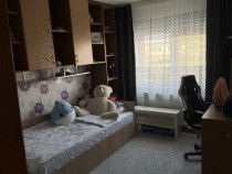 Apartament cu 3 Camere Decomandate Zona Burdujeni