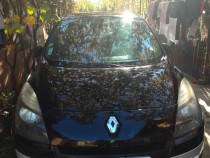 Renault Megane scenic 3 cu 4 usi capacitate mare consum mic