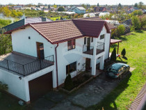 Casă / Vila de Vanzare