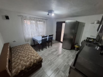 Inchiriez apartament 2 camere zona Parneava