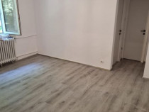 Apartament 2 camere Giurgiului Resita renovat.