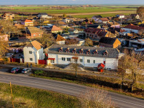 Clădire potrivită pentru proiecte educaționale sau de ...