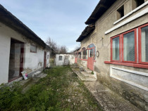 Casa 67 mp, 2727 mp teren, 1190 mp extravilan, zona Doicesti
