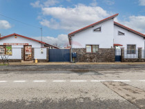 Casă spațioasă cu 4 camere și spațiu comercial în B...