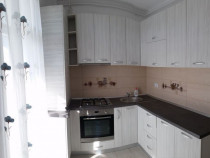 Garsoniera de inchiriat zona Titan