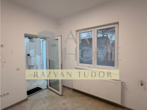 Spatiu comercial cu parcare proprie , Ploiesti, ultracentral