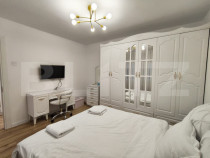 Apartament spatios, 3 camere, 2 bai, 2 balcoane, Rogerius ??