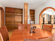 Apartament cu 5 camere de v&acirc;nzare P-ta Victoriei Veronic...