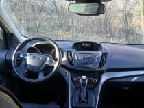 V&acirc;nd Ford Kuga 2014 automată