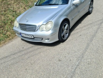 Mercedes-Benz Clasa C 220