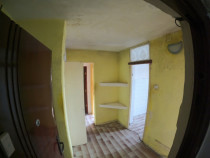 Oportunitate de Investiție: Apartament cu Două Camere deco