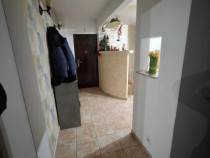 Apartament Cu 2 Camere Decomandate Zona Burdujeni