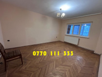 Apartament 3 camere, zona Centrala, parter cu balcon, supraf