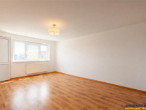 Apartament 3 camere luminos,decomandat, renovat in cartier L