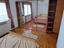 Inchiriere apartament 3(din4)camere pe bd Decebal, metrou...
