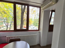 Garsonieră, zona Giurgiului, 2 stații de Eroii Revoluției,