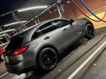 Infiniti QX70s clasa de lux a lui Nissan!