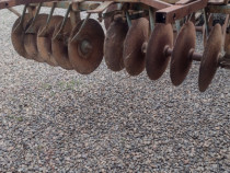 V&acirc;nd disc purtat &icirc;n tiranț