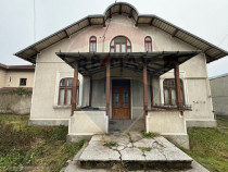 COMISION 0% - Casă interbelică cu 7 camere și teren ge...