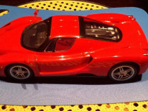 Masina Ferrari controlata de Iphone sau Ipad