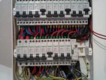 Electrician calificat curenți tari și autorizat ARTS