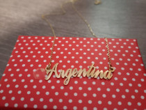 Lantisor de aur cu numele Argentina