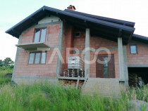 Casa individuala 7 camere 320 mp curte zona Selimbar Sibiu