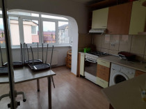 Apartament 2camere de închiriat.