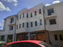 Apartament cu 4 camere de vânzare în zona Micalaca