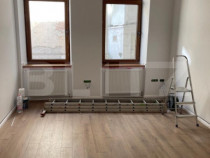 Apartament de 3 cam, 80 mp, pe Nicolae Bălcescu