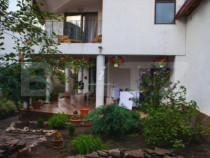 Casa / Vila, 240 mp, zona Cristian Brasov