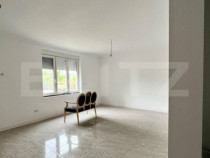 Apartament renovat , 3 camere , în asociație , zona semice