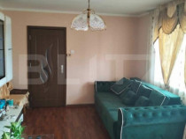 Apartament 2 camere, zona Micro14 , cu acoperiș și balcon